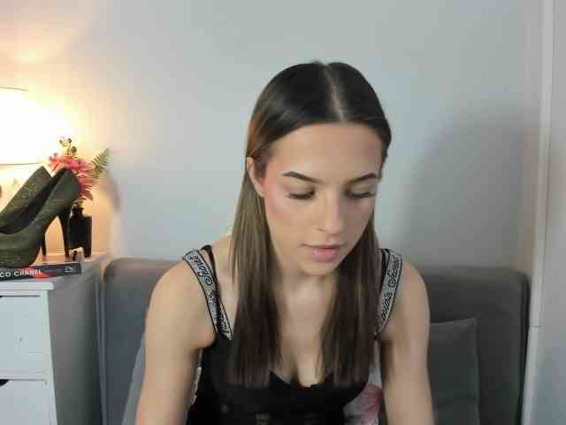 HarperDelicate webcam