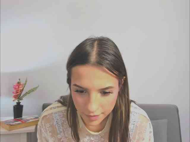 HarperDelicate webcam
