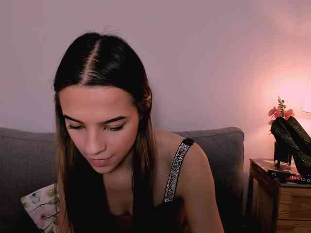 HarperDelicate webcam