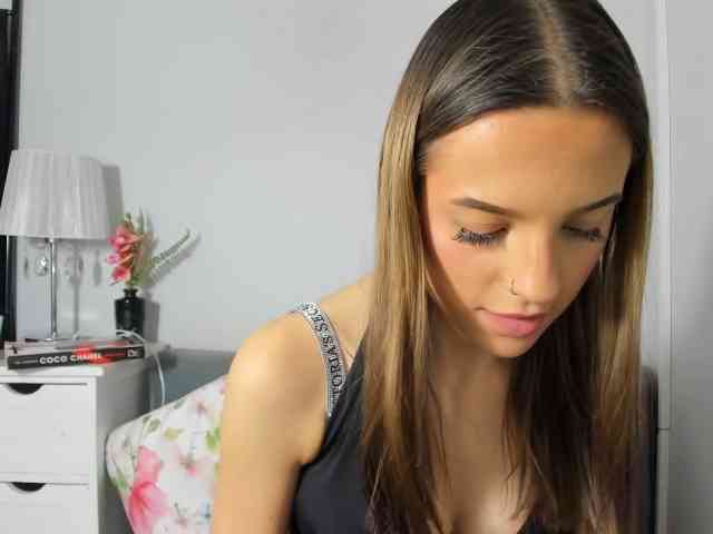 HarperDelicate webcam