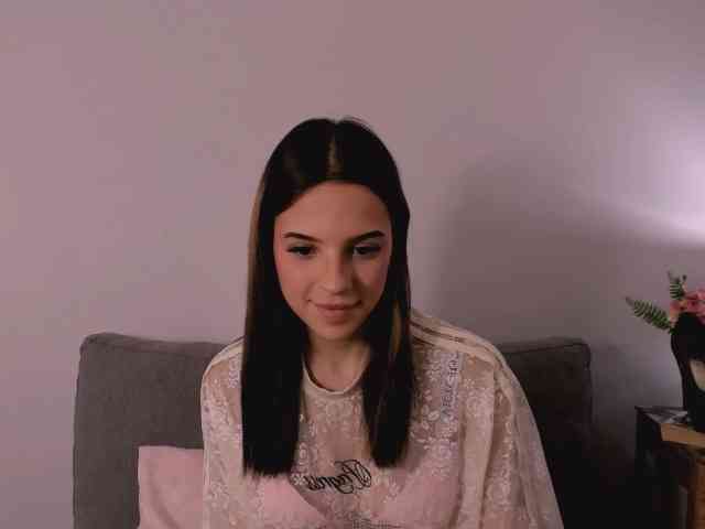 HarperDelicate webcam