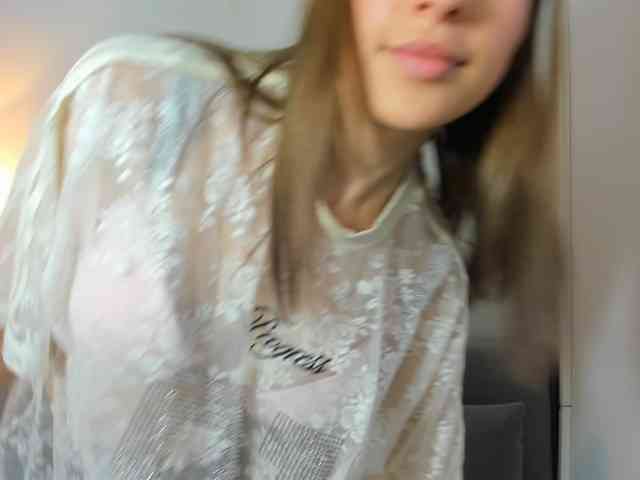HarperDelicate webcam