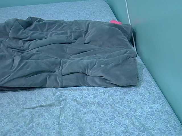 Slim-sheddy live cam on BongaCams