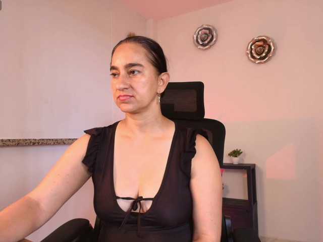 Maya369 live cam on BongaCams