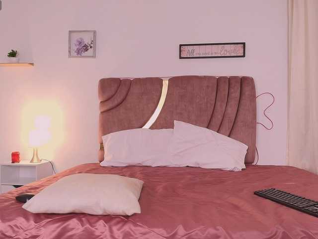 Maya369 live webcam show