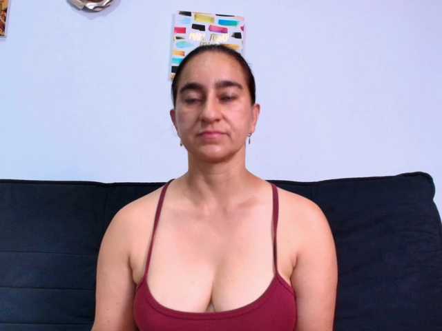 Maya369 live webcam show