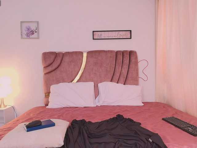 Maya369 live webcam show