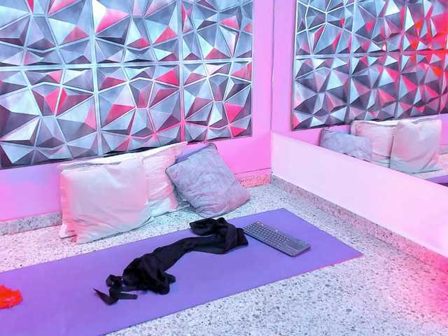 Maya369 live cam preview