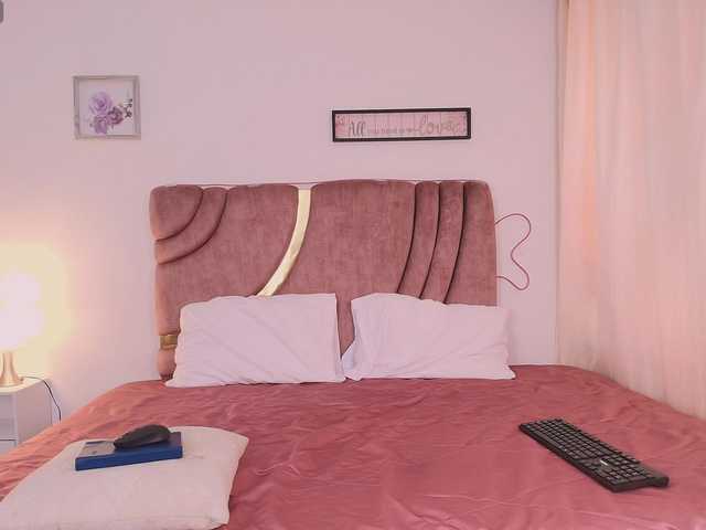Maya369 live webcam show
