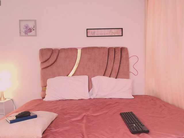 Maya369 live webcam show