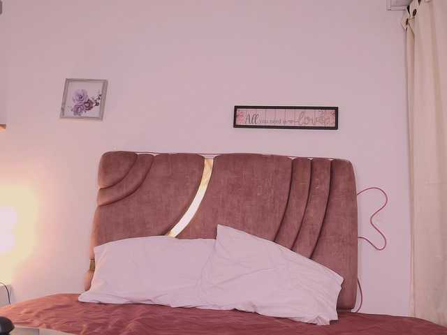Maya369 live webcam show