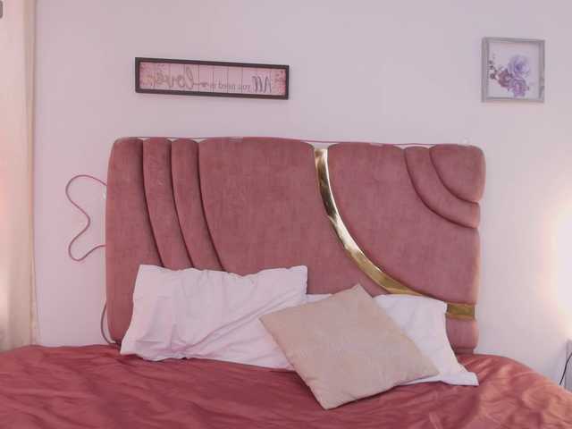 Maya369 live webcam show