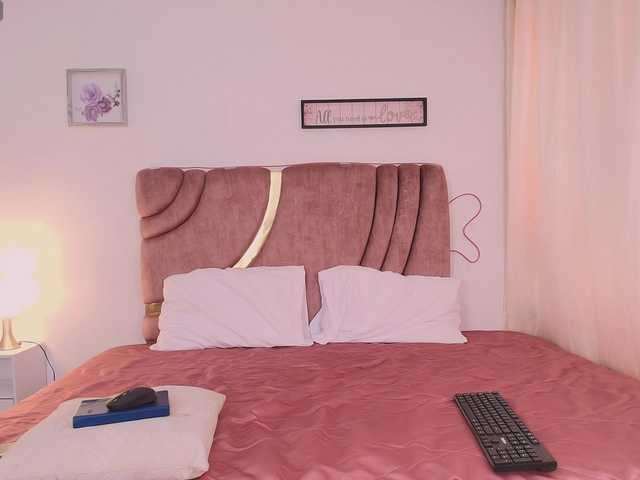 Maya369 live webcam show