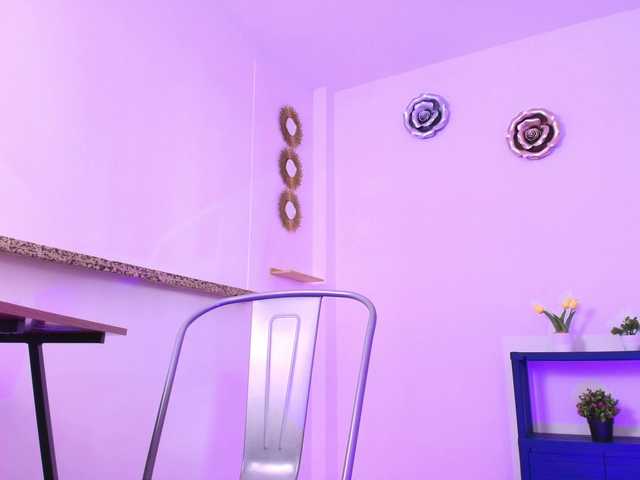 Maya369 live webcam show