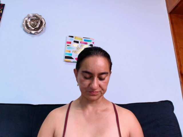 Maya369 live webcam show