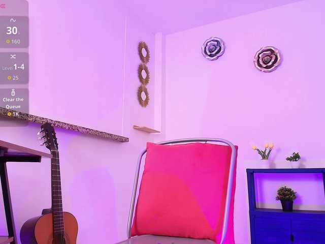 Maya369 live webcam show