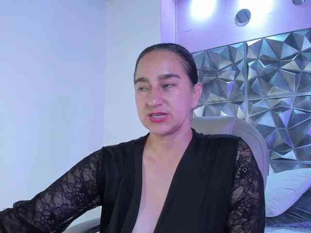 Maya369 webcam