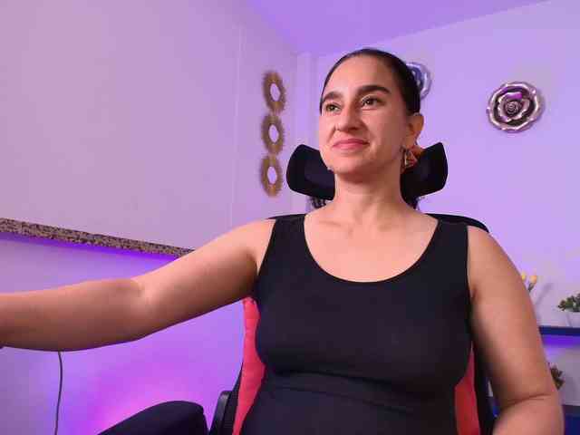 Maya369 webcam