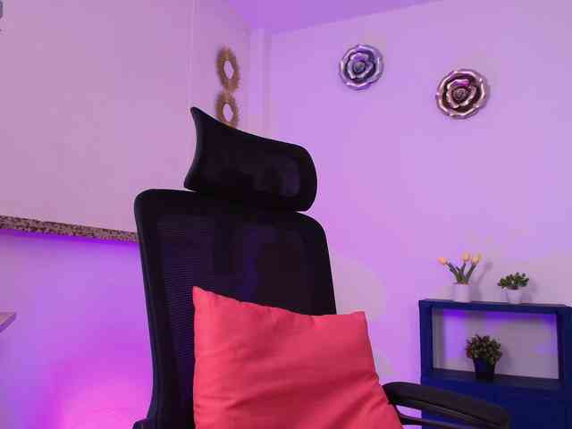 Maya369 webcam