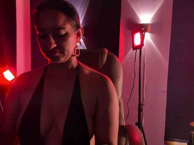 Modella: Maya369