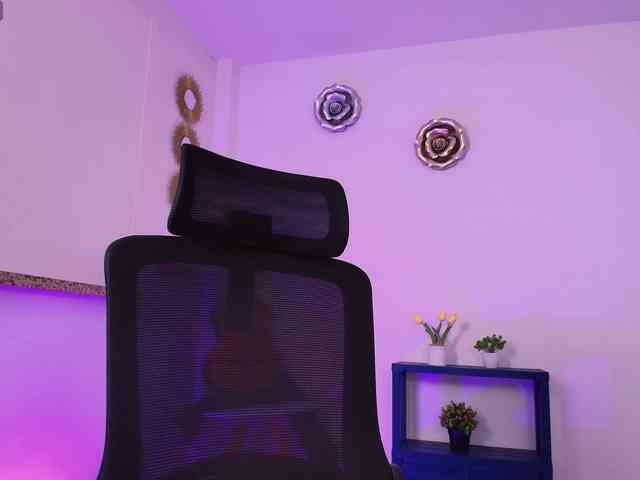 Maya369 webcam
