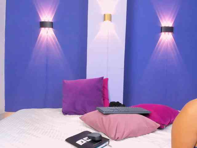 Maya369 webcam