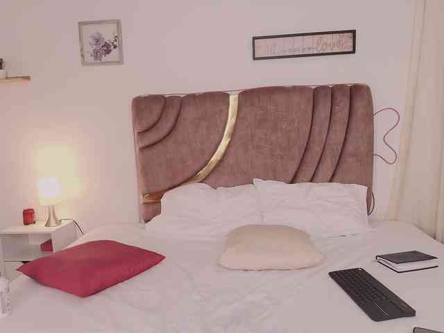 Maya369 webcam