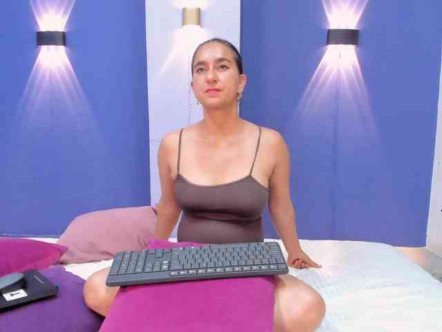 Maya369 webcam