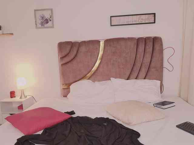 Maya369 webcam