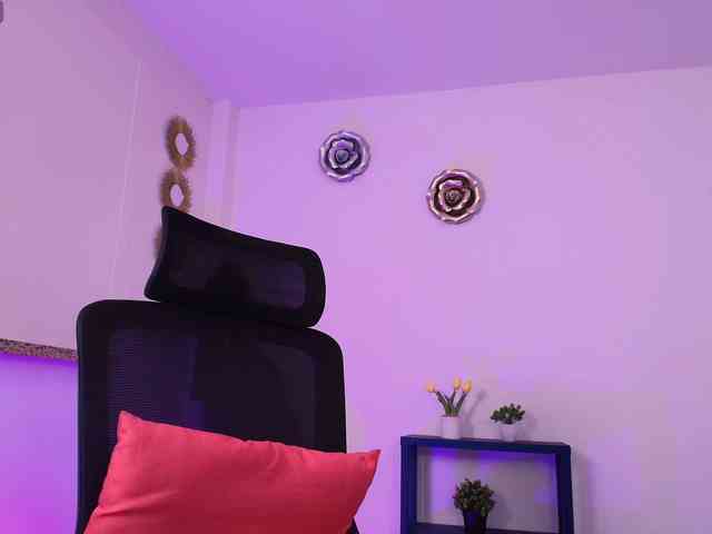 Maya369 webcam