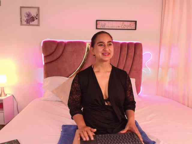 Maya369 webcam