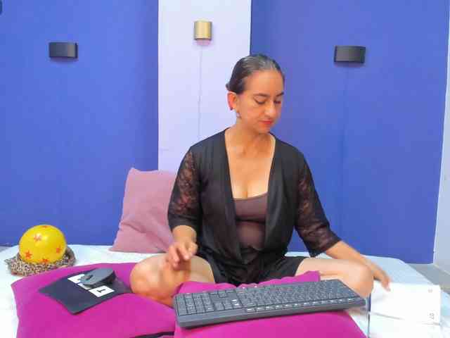 Maya369 webcam