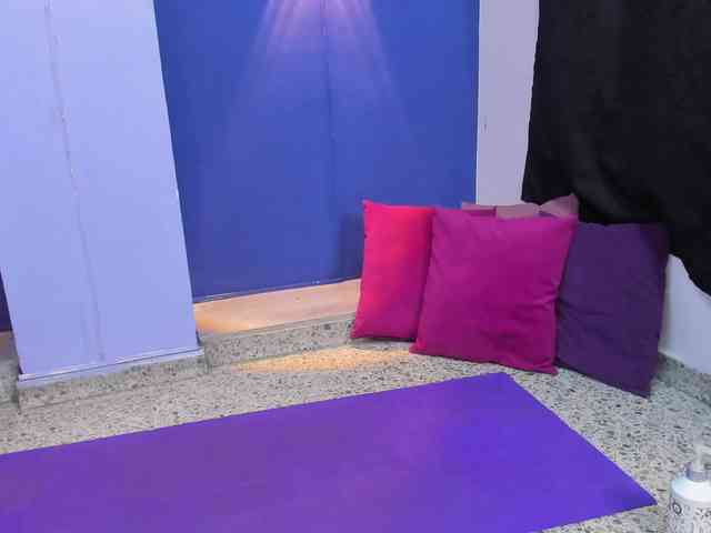 Maya369 webcam