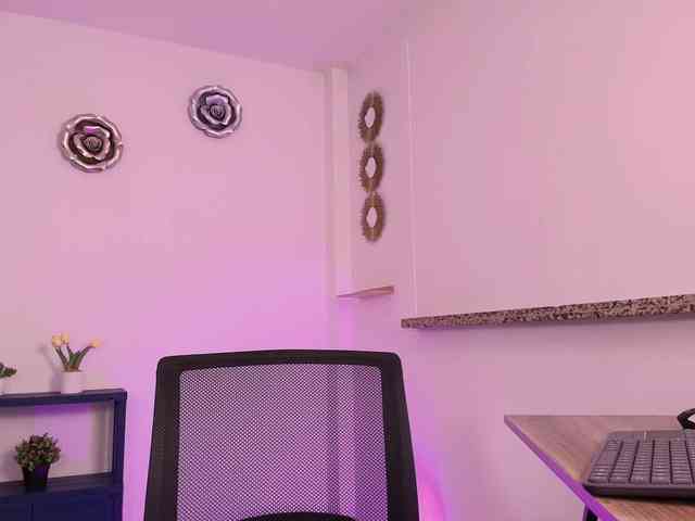 Maya369 webcam