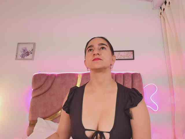 Maya369 Live Webcam on BongaCams