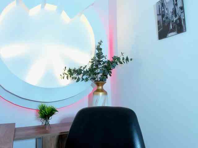 Maya369 webcam