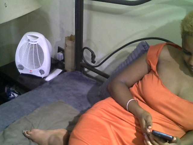 KissMeLuna live cam preview
