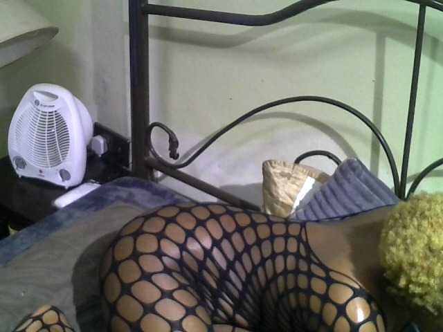 KissMeLuna live cam on BongaCams