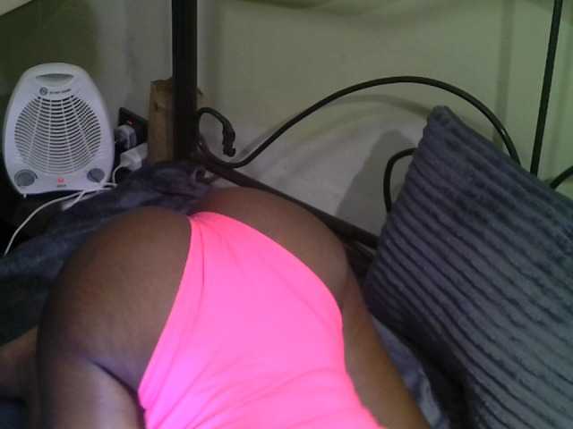 KissMeLuna live cam on BongaCams