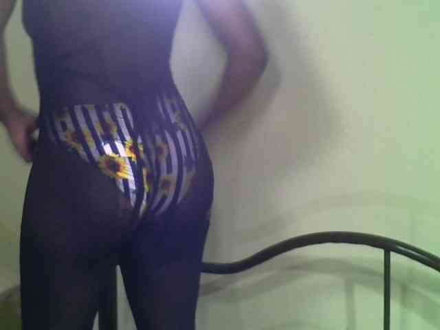KissMeLuna webcam