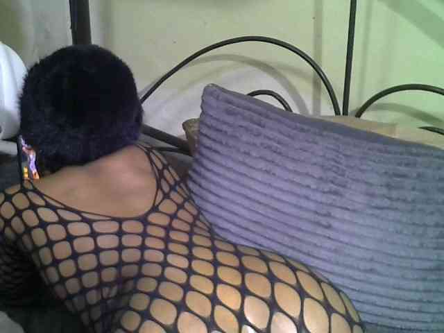 KissMeLuna webcam