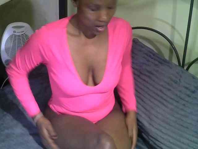 KissMeLuna webcam