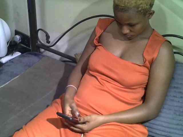 KissMeLuna webcam