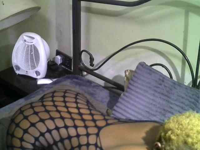 KissMeLuna webcam