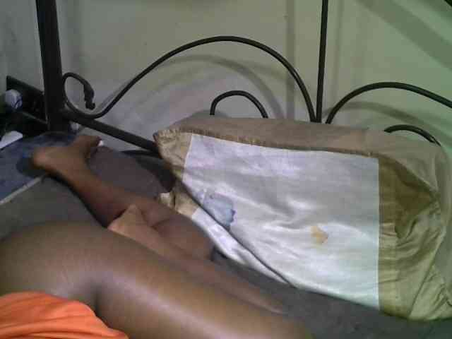KissMeLuna webcam