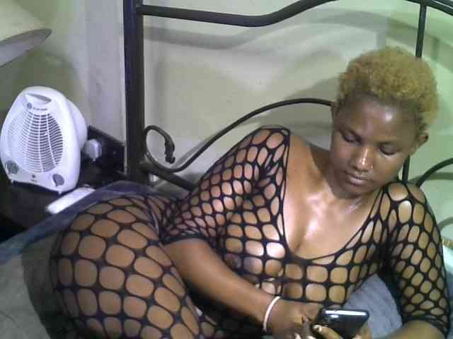 KissMeLuna webcam