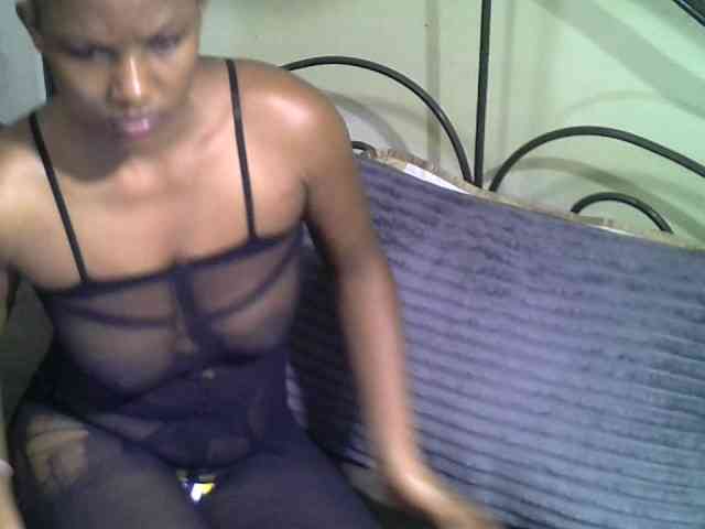 KissMeLuna webcam