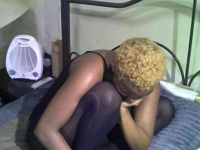 KissMeLuna webcam