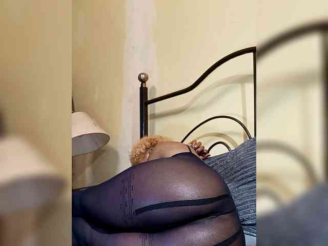 KissMeLuna webcam