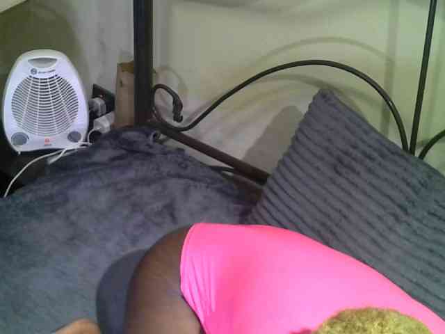 KissMeLuna webcam